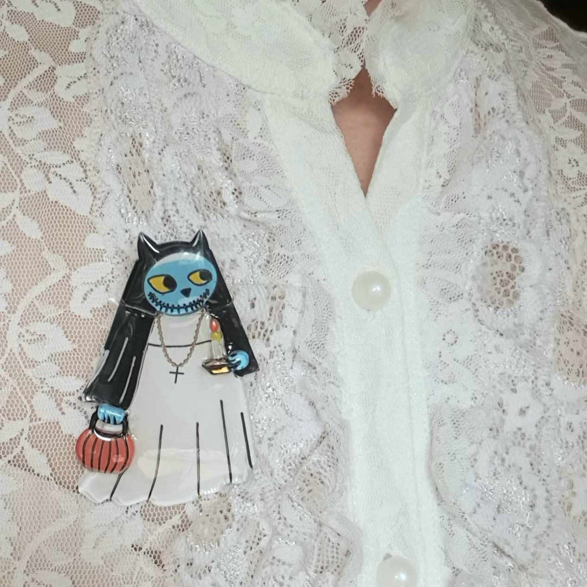 Sister Meow Oooo Brooch