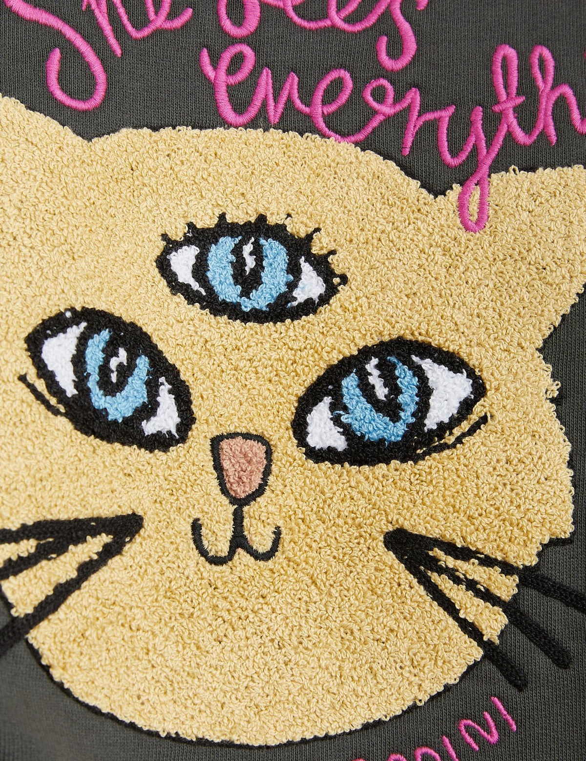 She Sees Everything Emb Sweatshirt black